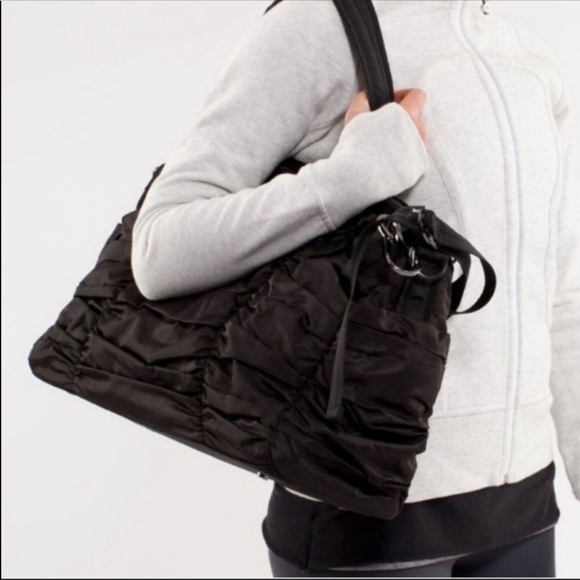 lululemon athletica Handbags - Lululemon Destined For Greatness Bag
